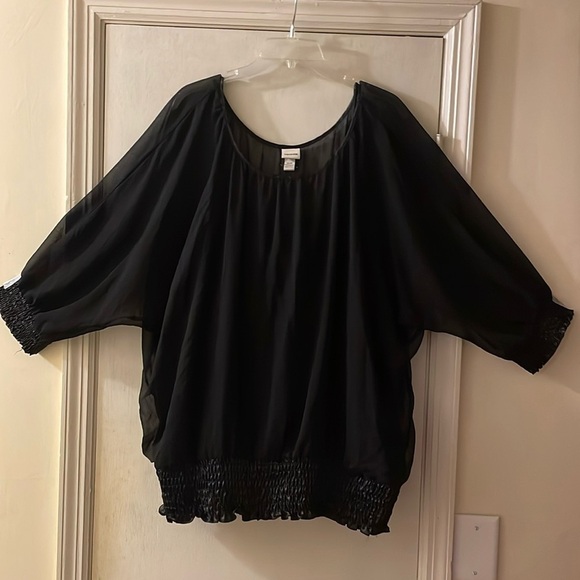 vanezia Tops - Venezia black layered peasant blouse​​